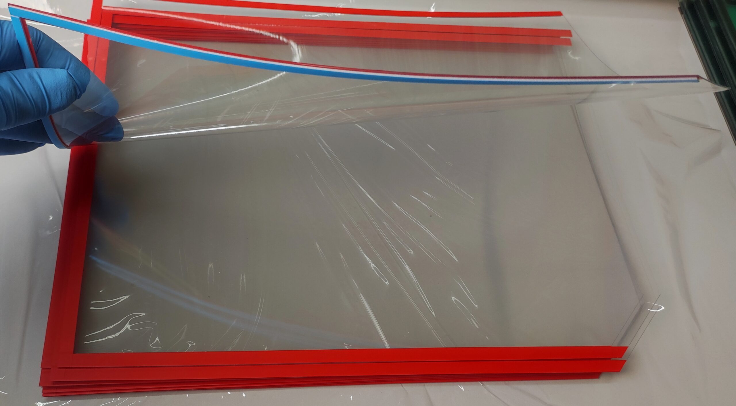 Kieszenie samoprzylepne na dokumenty A4